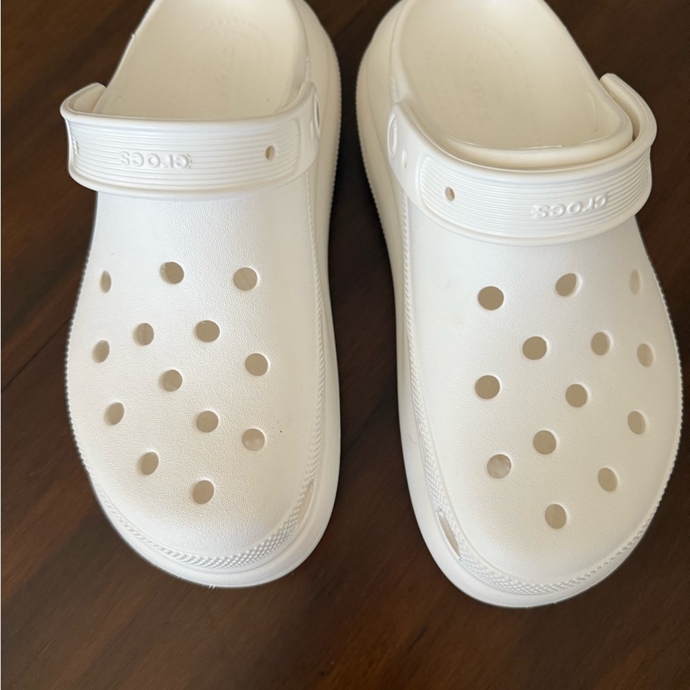 Crocs Platform Clog in White Sz 9 New w/o tags